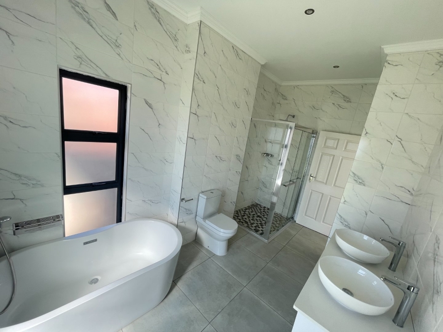 4 Bedroom Property for Sale in Wild Olive Estate Free State